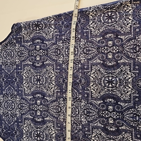 Papermoon Blue and White Damask Motif One size Swimwear Cover-up Sheer Top - Picture 16 of 17